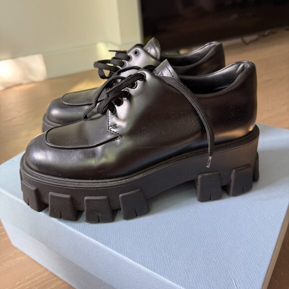 Prada monolith leather lace ups. Made in Italy. - Picture 4 of 11